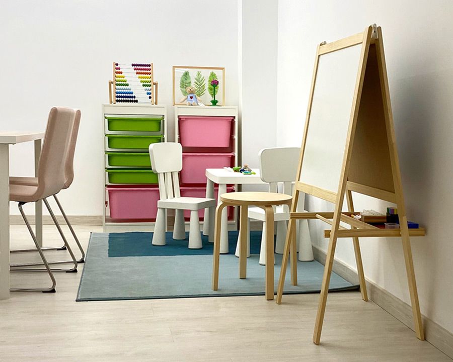 Centro Femmes Psicología Almería. Foto consulta para psicología infantil